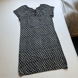 LETTERS FROM LA navy blue floral print rayon short sleeve mini dress